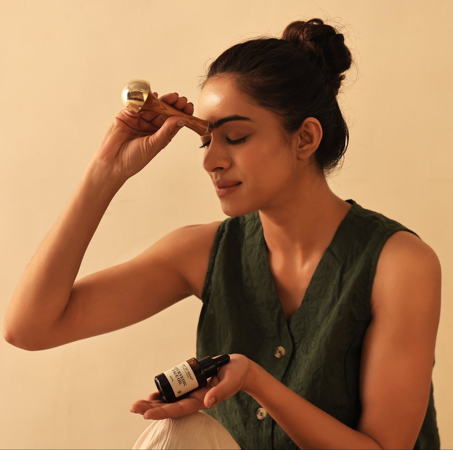 Art of Vedas Kansa Wand Ritual with Face Oil - Ayurvedic Face Massage Ritual for Skin Radiance and Anti-Aging